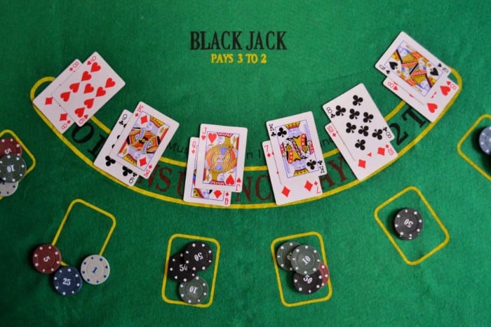 Blackjack không đếm bài – Vẫn có thể thắng?
